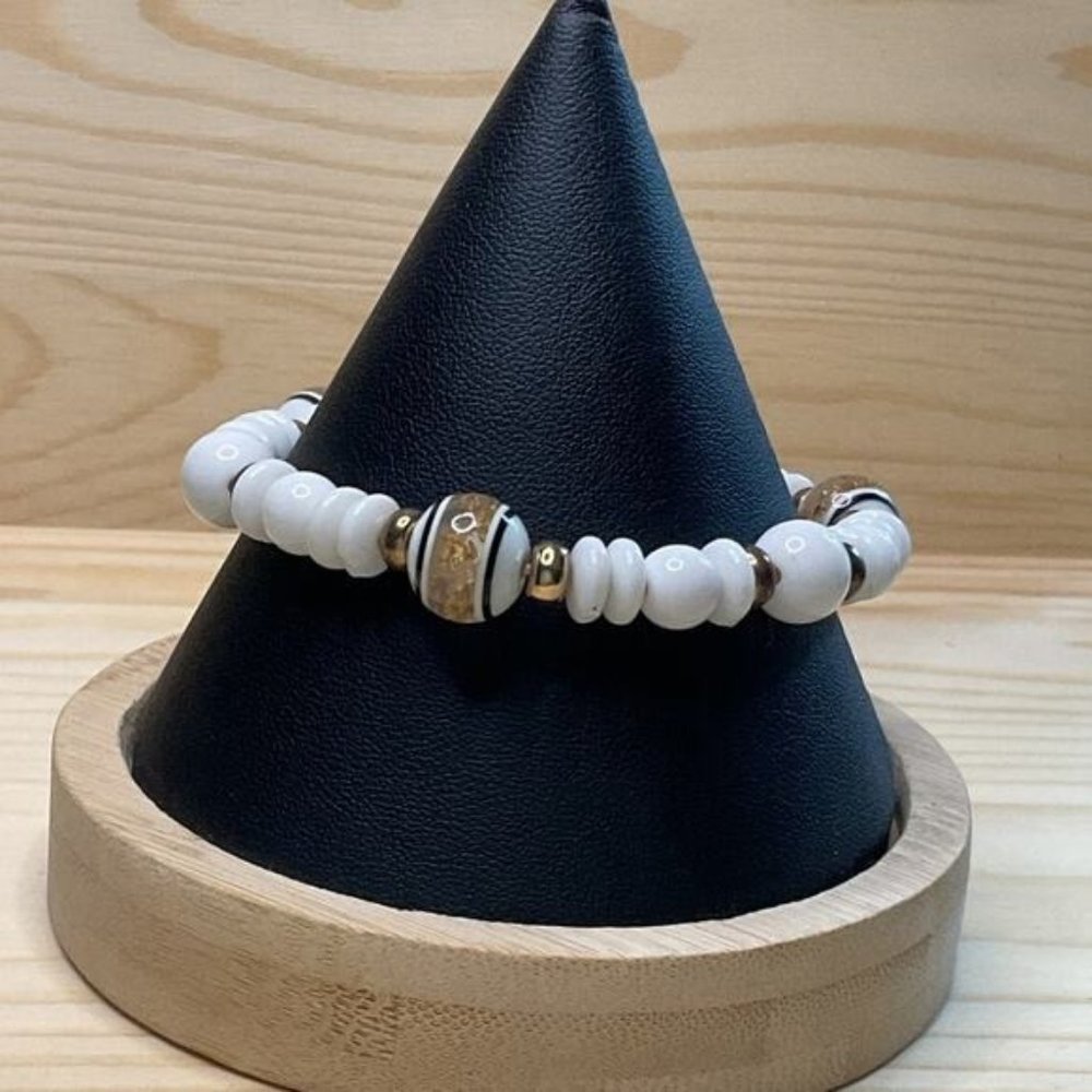 White & Brown Beaded Stretch Bracelet With Circular Accents